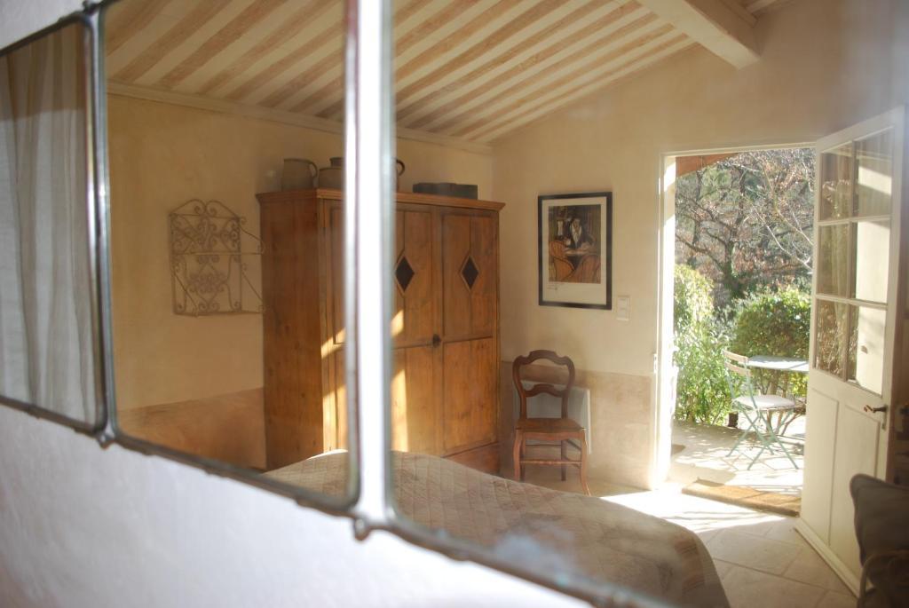 Sous Les Canniers Saumane-de-Vaucluse Δωμάτιο φωτογραφία